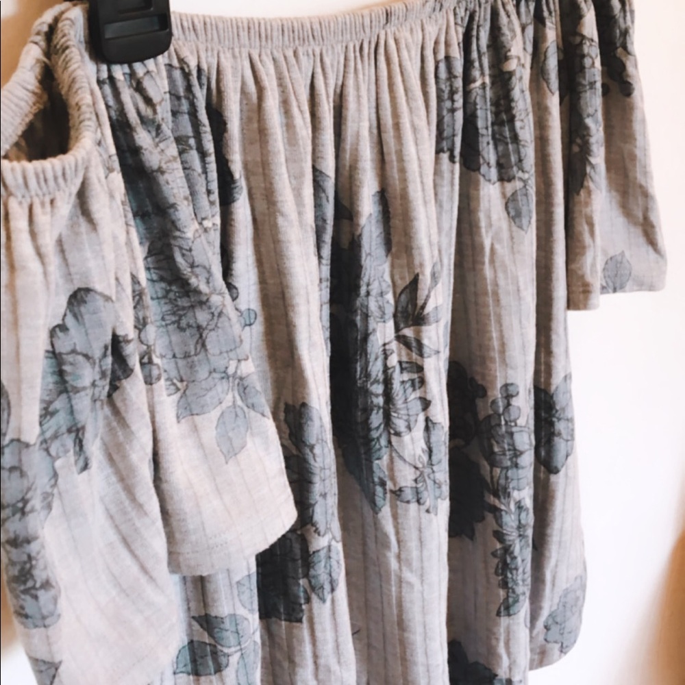 Top - Picture 3 of 4